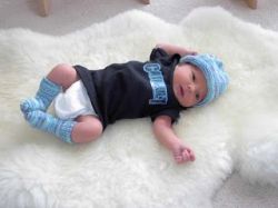 Newborn Hat and Sock Set
